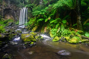 View Hopetoun Falls